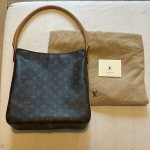 ✨Louis Vuitton Monogram Canvas Looping GM✨